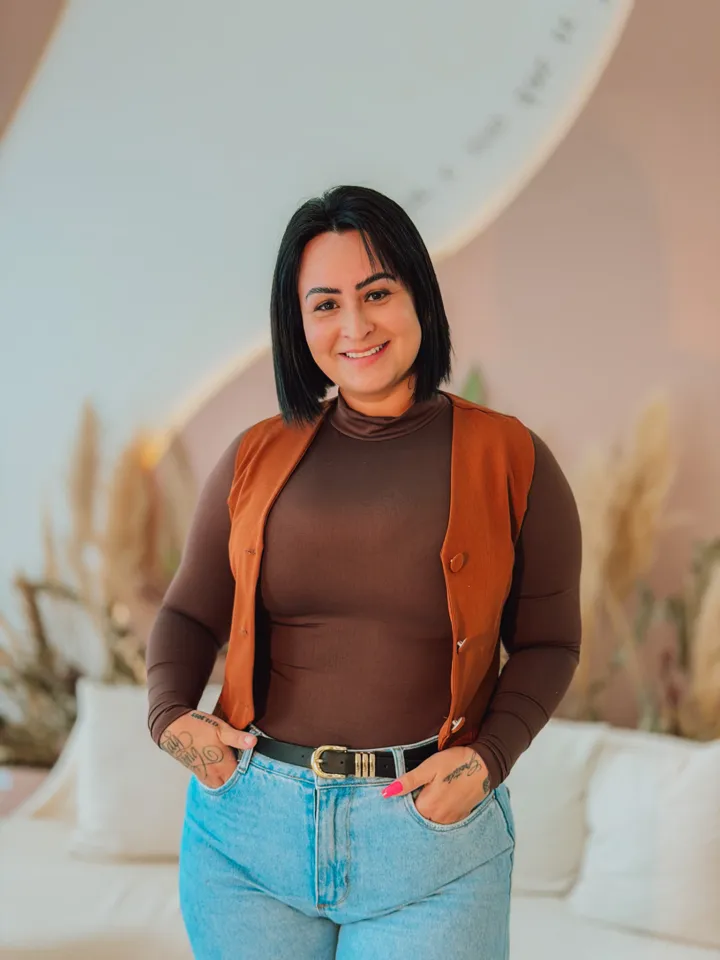 Profissional da Livi Beauty Studio em Sapucaia do Sul